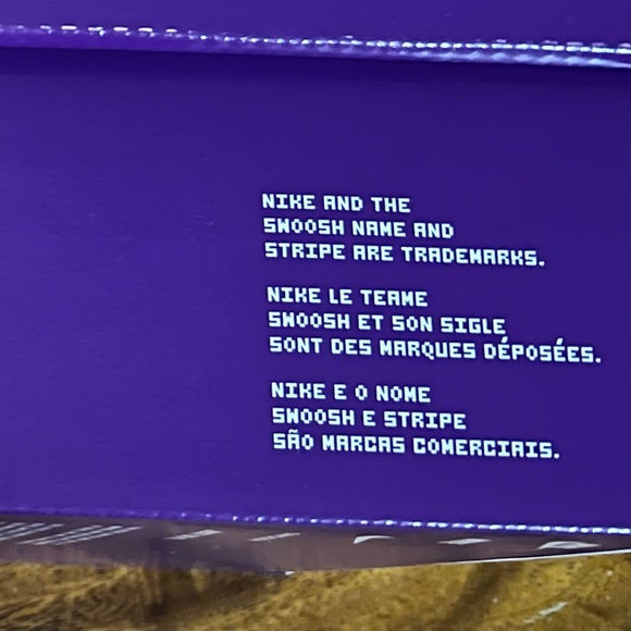 Brand New - Never Worn Nike SB Dunk Low Orange & Emerald Rise (Women size 9) - Picture 5 of 12